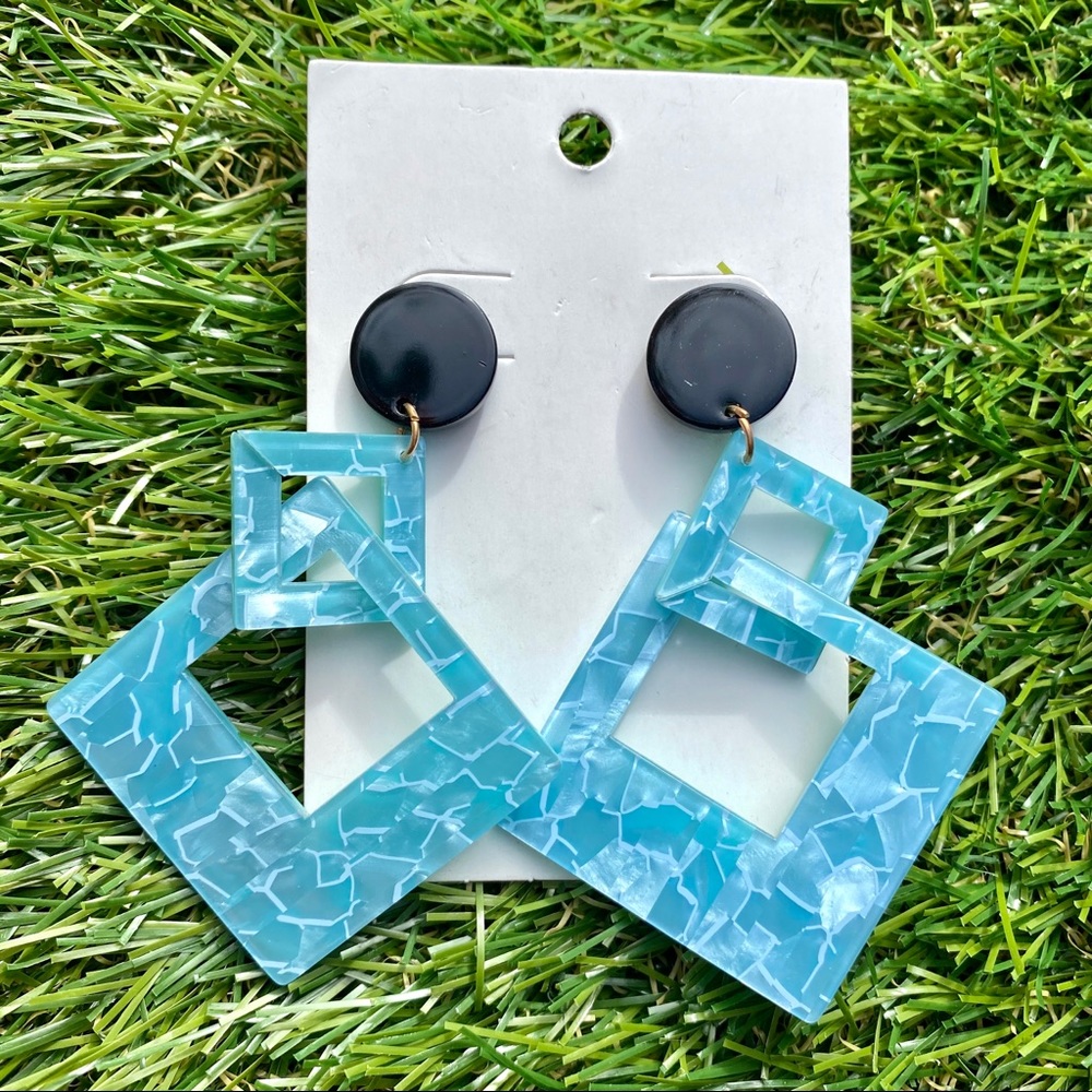 Cute!! Blue Geometric Earrings